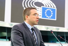 Sokol progovorio o migracijama i povratku: „Dobrovoljno kada je moguće, prisilno kada je potrebno“ Sokol: Unitarizam je problem Bosne i Hercegovine koji se uporno zanemaruje