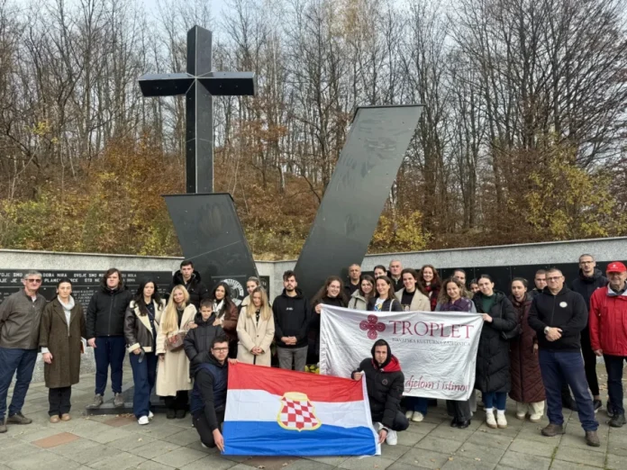 troplet Troplet povezuje mlade: studenti Sveučilišta u Mostaru posjetili središnju Bosnu i Lašvansku dolinu